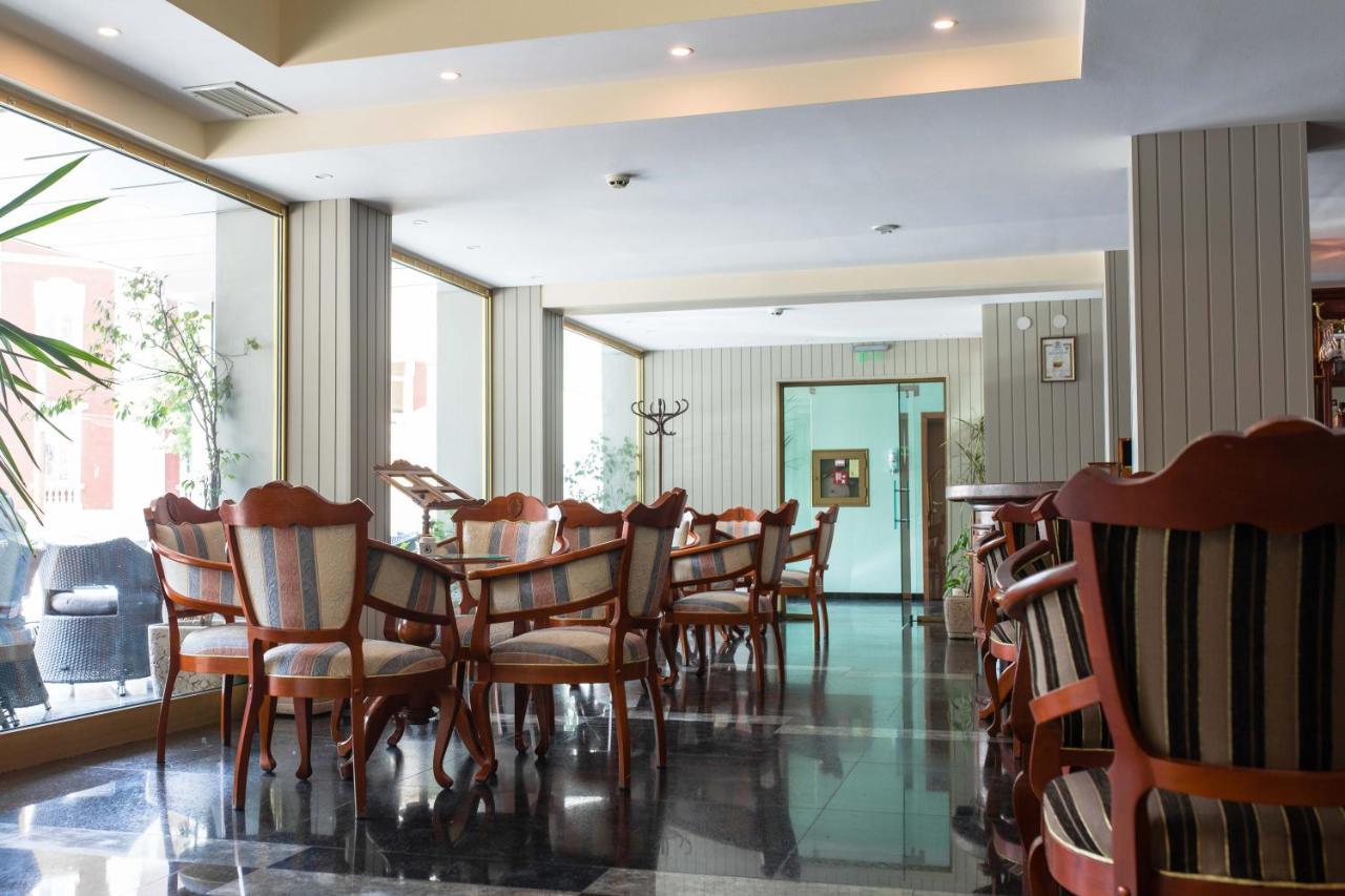 Hotel Anna Palace Ruse Exterior photo