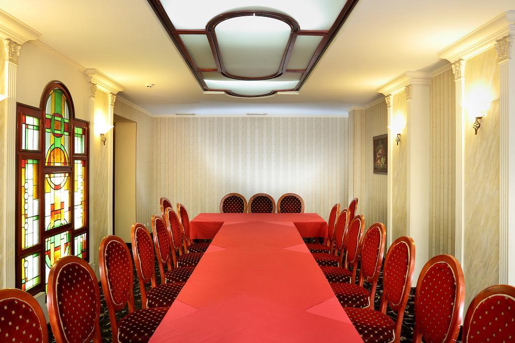 Hotel Anna Palace Ruse Exterior photo